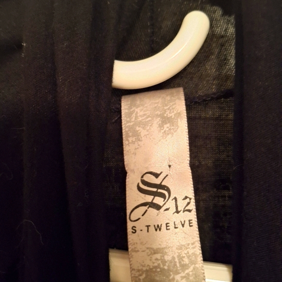 From The BUCKEL S-Twelve Elegant Black Garment - Picture 1 of 5